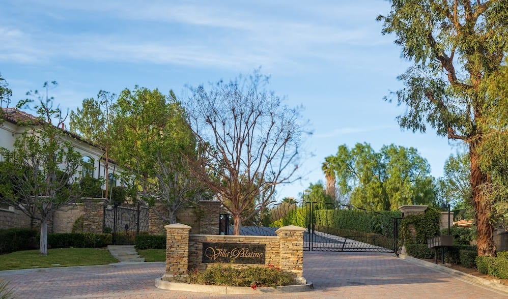 VillaPalotinoGate